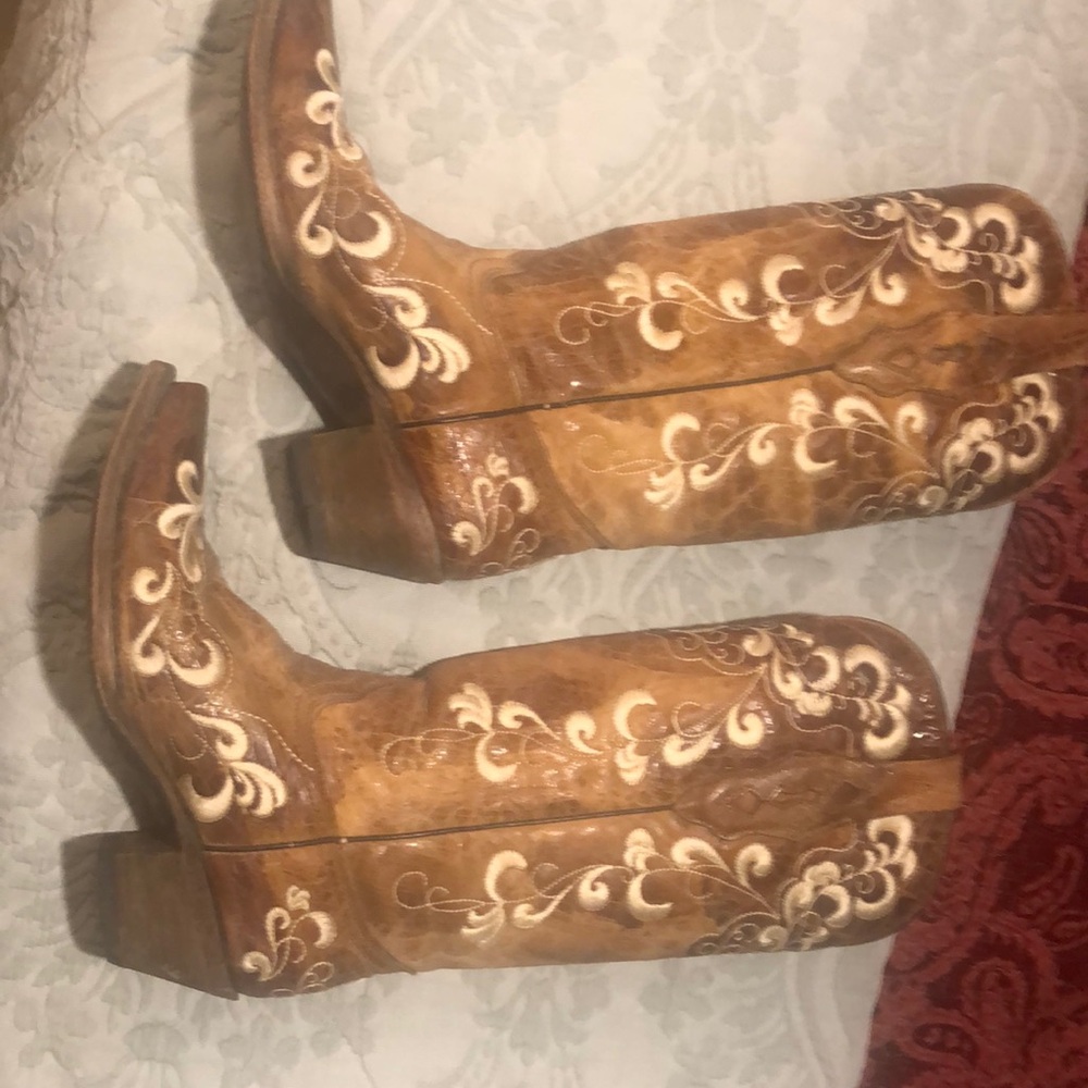 Corral Boots 6 1/2 M women’s cowgirl boots